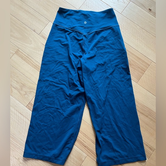 Lululemon align wide crop - Picture 2 of 4